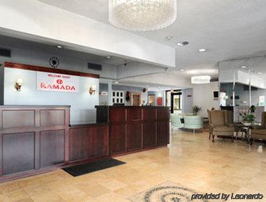 Hotel Red Roof